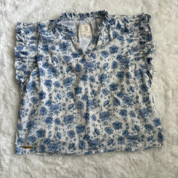 Simply Southern Blue Floral Ruffle Sleeve V-Neck Top - Women's Size L - Picture 1 of 5